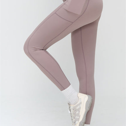 The BoldFit Sports Bra Leggings 2-Piece Set