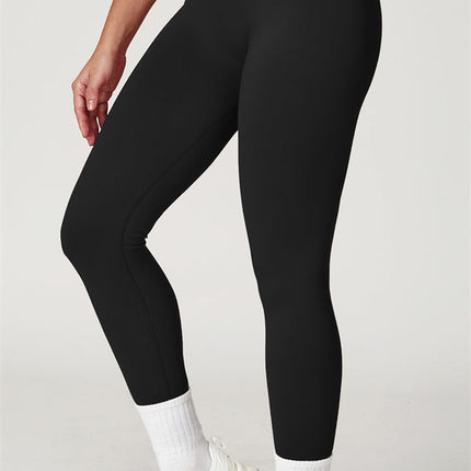 The Elara Sports Bra Leggings 2-Piece Set