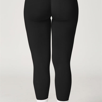 The Elara Sports Bra Leggings 2-Piece Set