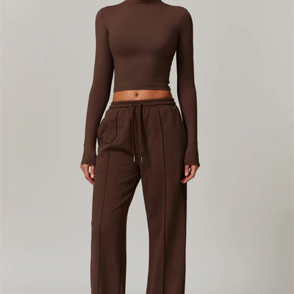 The Motion Crop Top Sweatpants 2-Piece Set