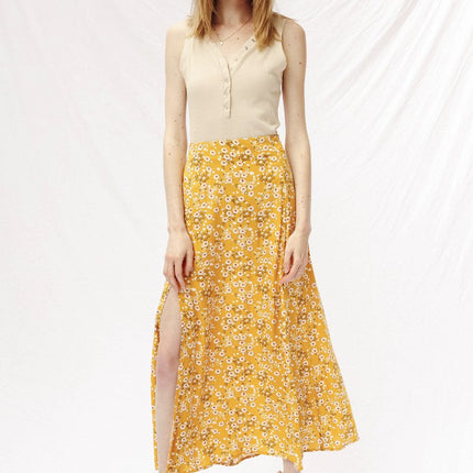 Maxi skirt with slit detail