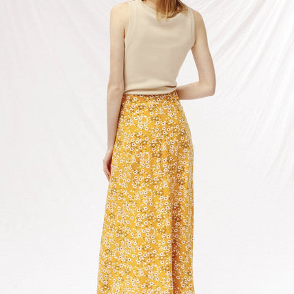 Maxi skirt with slit detail