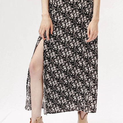 Maxi skirt with slit detail