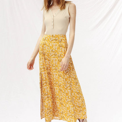 Maxi skirt with slit detail