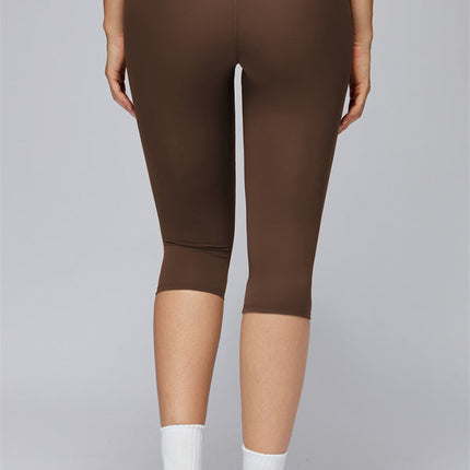 The FlexCore Sports Bra Capri Leggings 2-Piece Set