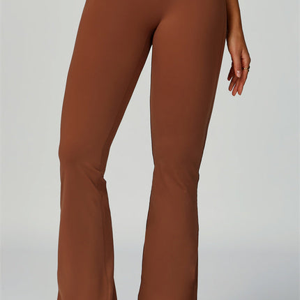 The Quest Sports Bra Flared Leggings 2-Piece Set