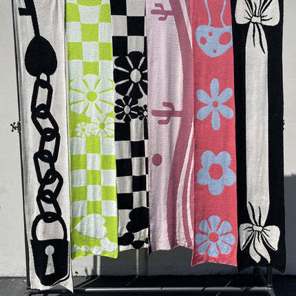 Novelty scarf