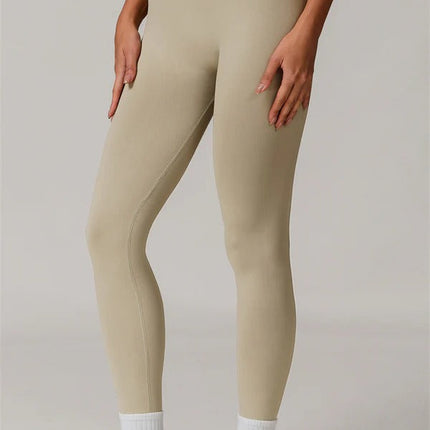 The Nova Luxe Sports Bra Leggings 2-Piece Set