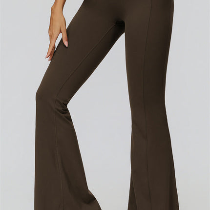 The Fyra Sports Bra Flared Leggings 2-Piece Set