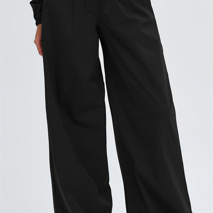 The Svelte UV protection Crop Hoodie Sweatpants 2-Piece Set