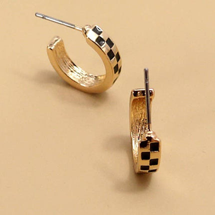 MINI CHECKER HOOP HUGGIE EARRINGS | 31E24864