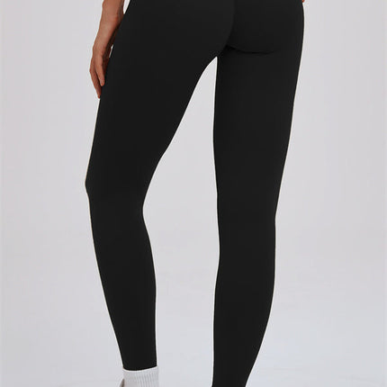 The Kinetic Cross Back Sports Bra Leggings 2-Piece Set