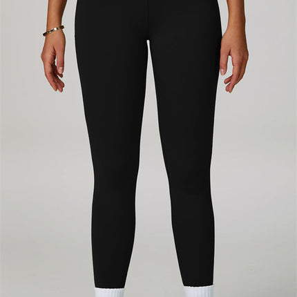 The Bold Halter Sports Bra Leggings 2-Piece Set