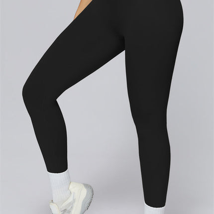 The Elle Form Sports Bra Leggings 2-Piece Set