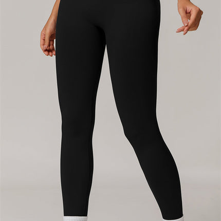 The Nova Luxe Sports Bra Leggings 2-Piece Set
