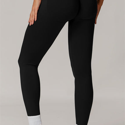 The Nova Luxe Sports Bra Leggings 2-Piece Set