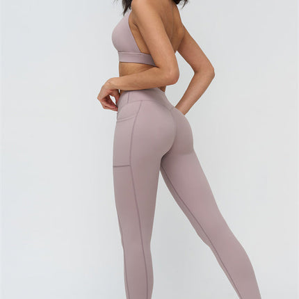 The BoldFit Sports Bra Leggings 2-Piece Set