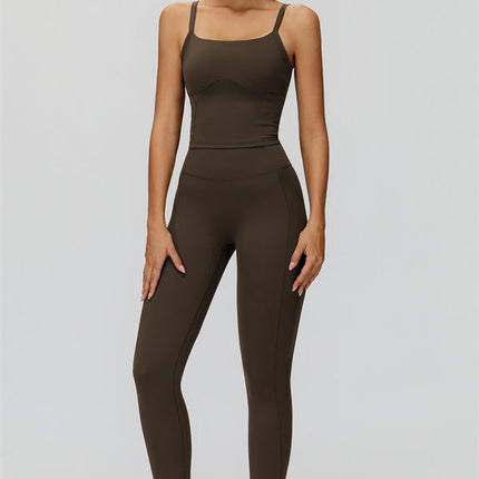The Fyra Crop Tank Leggings 2-Piece Set