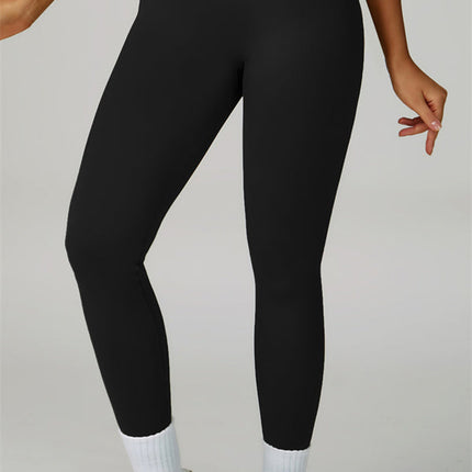 The Empower Sports Bra Leggings 2-Piece Set