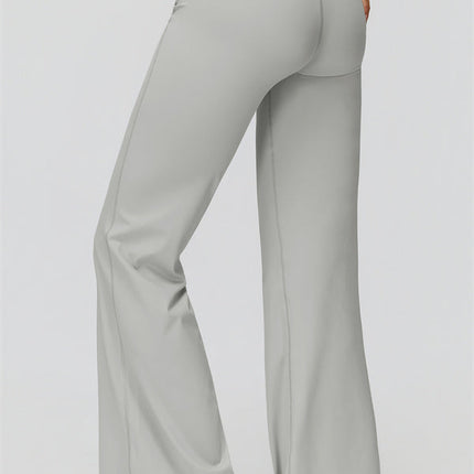 The Canyon Crop Tank Flared Leggings 2-Piece Set