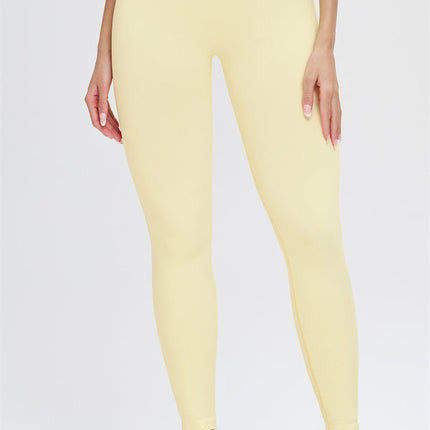 The Whim Sports Bra Leggings 2-Piece Set