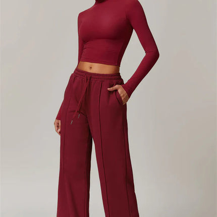 The Motion Crop Top Sweatpants 2-Piece Set