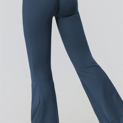 The Fyra Sports Bra Flared Leggings 2-Piece Set
