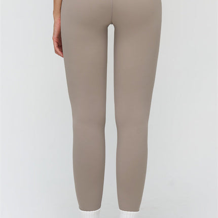 The Stride Crop Top Leggings 2-Piece Set