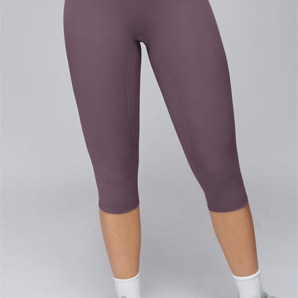 The FlexCore Sports Bra Capri Leggings 2-Piece Set