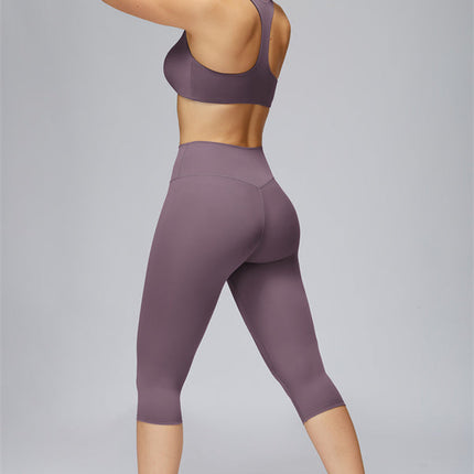 The FlexCore Sports Bra Capri Leggings 2-Piece Set