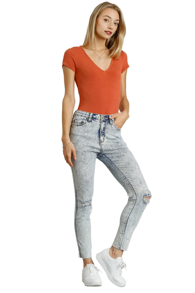 5-Pockets Distressed Detail Stretch Denim Skinny Jeans with Unfinished Hem