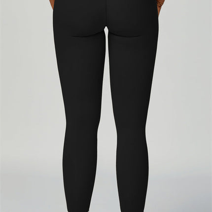 The Thrive Sports Bra Leggings 2-Piece Set