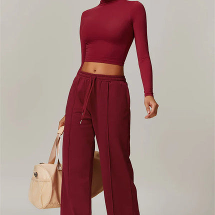 The Motion Crop Top Sweatpants 2-Piece Set