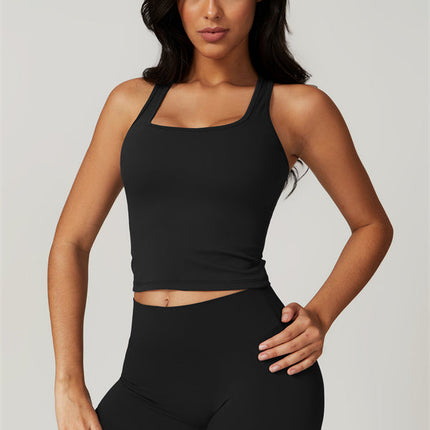 The Dynamic Crop Top Shorts 2-Piece Set