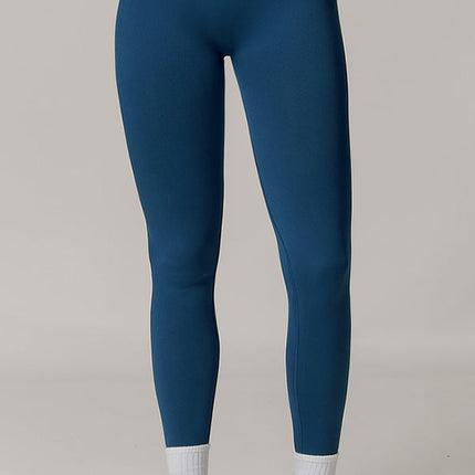 The Nova Luxe Sports Bra Leggings 2-Piece Set