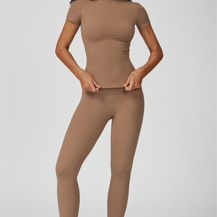 The Oasis T-shirt Leggings 2-Piece Set