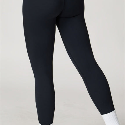 The Quest Cross Back Crop Top Leggings 2-Piece Set