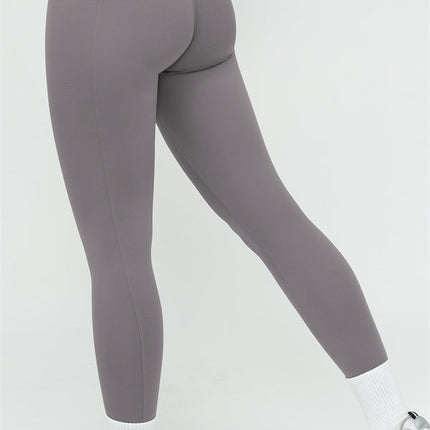 The Lushness Y-Back Sports Bra Leggings 2-Piece Set