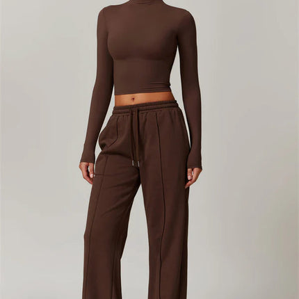 The Motion Crop Top Sweatpants 2-Piece Set