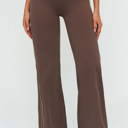 The Amara Sports Bra Flared Leggings 2-Piece Set