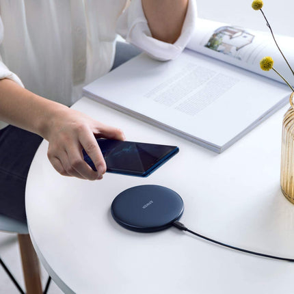 Anker <b>313</b> Wireless Charger (Pad)