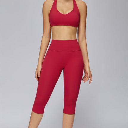 The FlexCore Sports Bra Capri Leggings 2-Piece Set