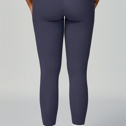 The Thrive Sports Bra Leggings 2-Piece Set