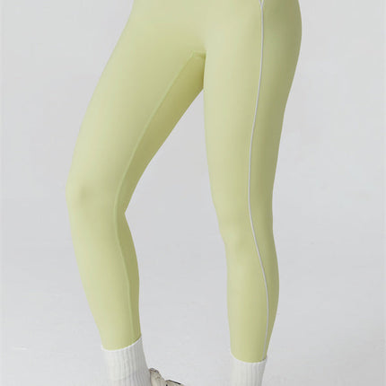 The Amara Crop Top Leggings 2-Piece Set