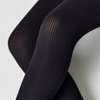 4 / Black