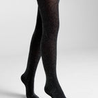 4 / Black