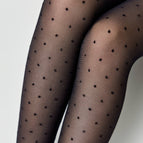 4 / Black