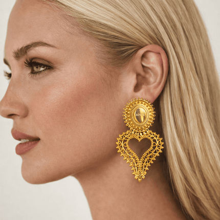 Lamprocapnos Earring