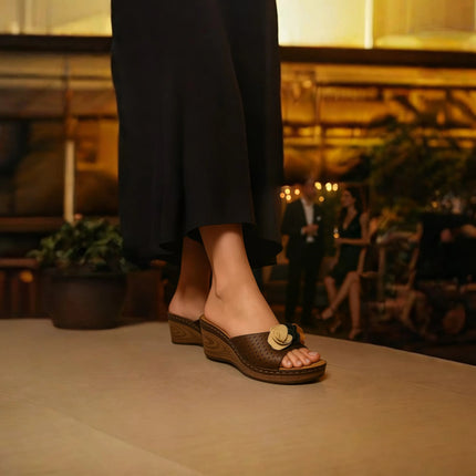 Women's Juliet Black Wedge Sandals