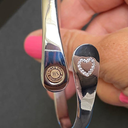 Engraved Mother Daughter Bracelets- Engraved Love Between Mother and Daughter Knows No Distance Bracelet